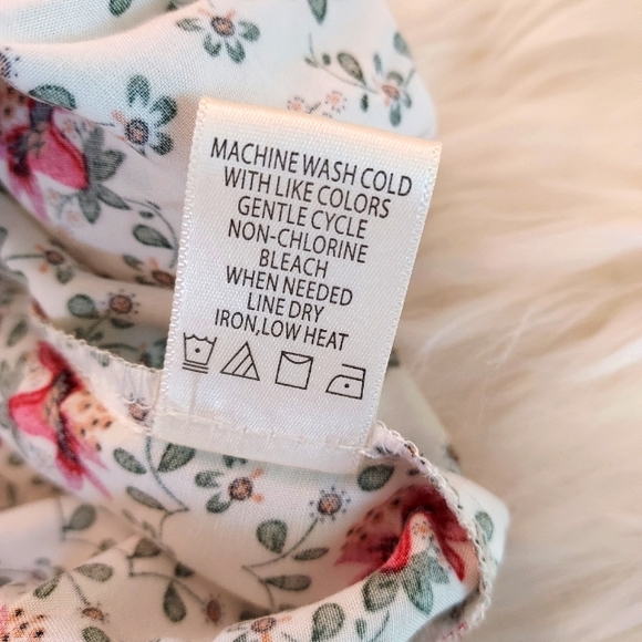 Prairie Flowered Pattern Peasant Top by Max Studio: Size L. NWT. - Picture 9 of 9